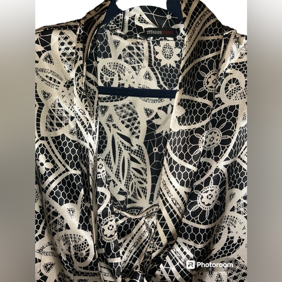 Georgiou Studios Dress - Picture 3 of 4